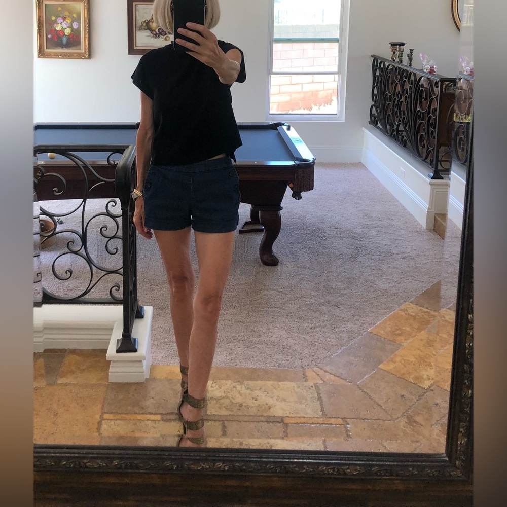 BANANA REPUBLIC FACTORY - PREPPY SAILOR SHORTS + DARK WASH/CHAMBRAY SIZE 25/0